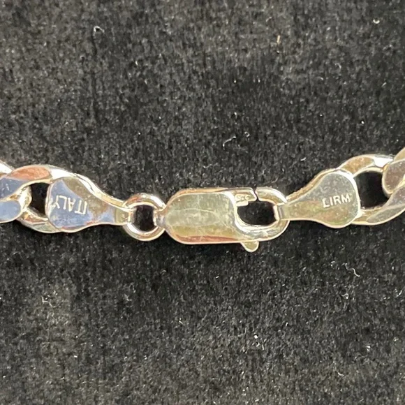 Sterling Silver 7MM Figaro Link 22” Chain Necklace-men or women’s - Picture 2 of 8